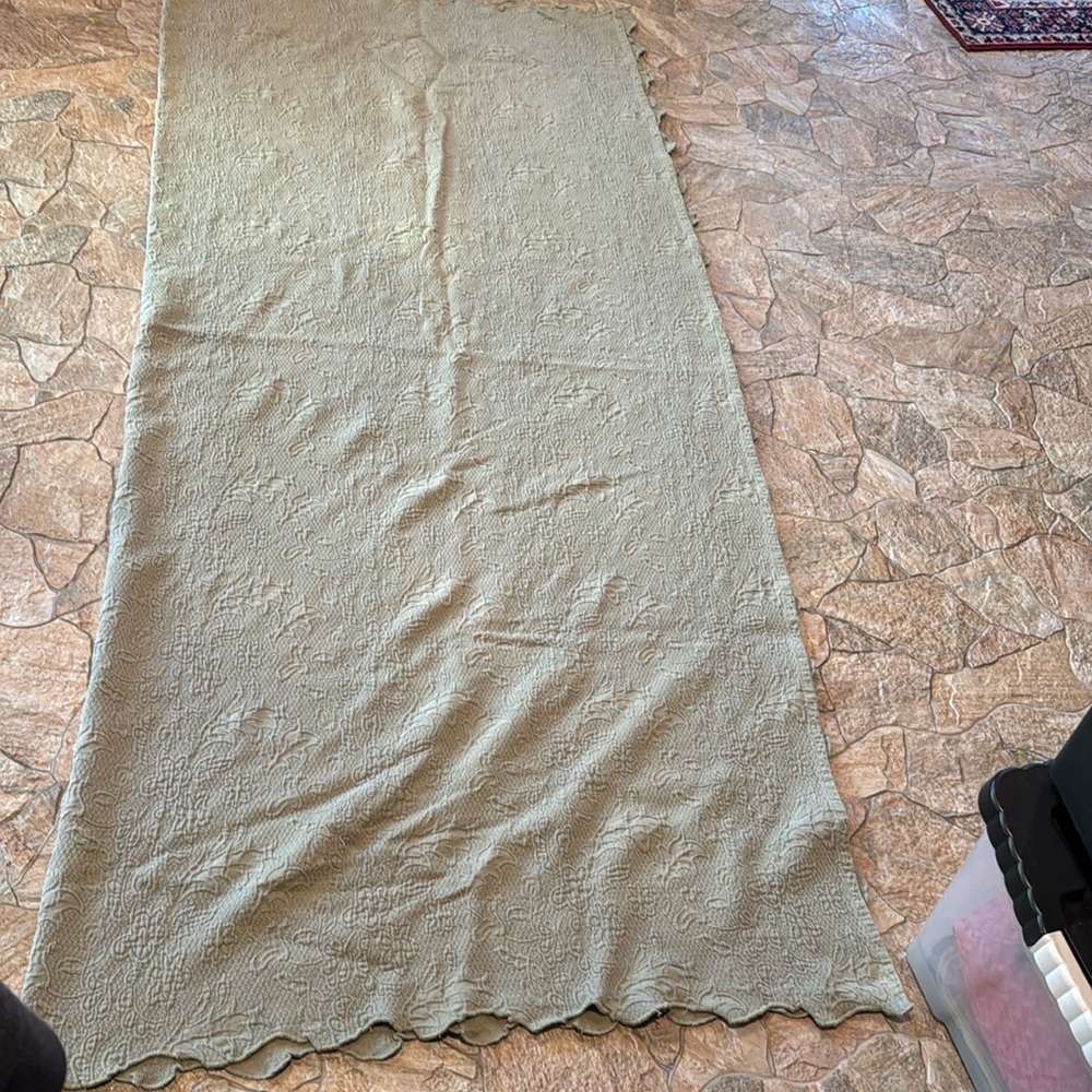 Coverlet Light Olive Green Scalloped 100% Cotton